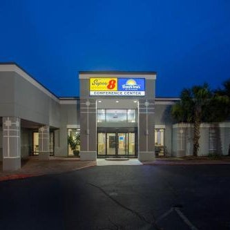 Super 8 by Wyndham Mobile I-65 Thumbnail