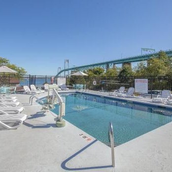 Wyndham Newport Overlook Thumbnail