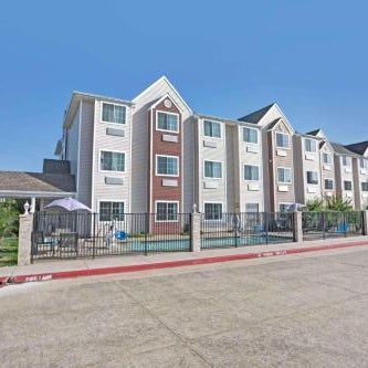 Microtel Inn & Suites By Wyndham Houston Thumbnail