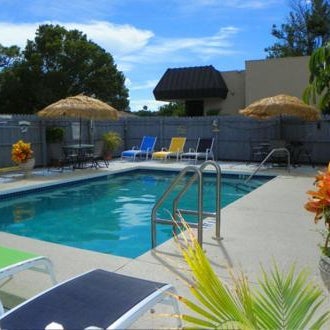 Island Breeze Inn - Venice Thumbnail