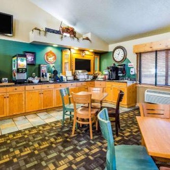 AmericInn by Wyndham Hampton Thumbnail