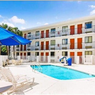 OYO Hotel Mobile, AL I-65 at Airport Blvd Thumbnail