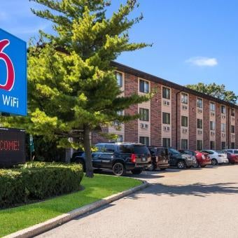 Motel 6 Prospect Heights Thumbnail