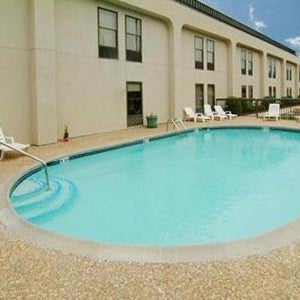 Baymont by Wyndham Fayetteville Thumbnail