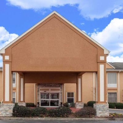 Quality Inn & Suites I-40 East Thumbnail