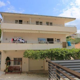 Apartments with parking space Sumpetar, Omis - 11798