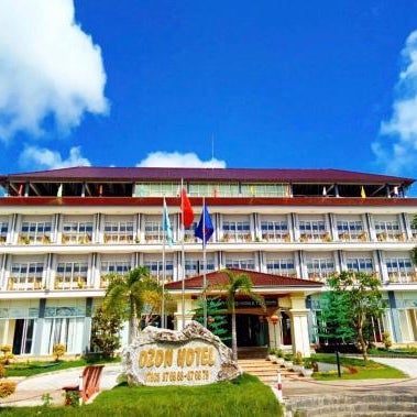 Ozon Hotel