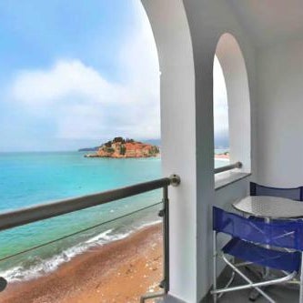 Plava Vila Beach Apartments Sveti Stefan Thumbnail