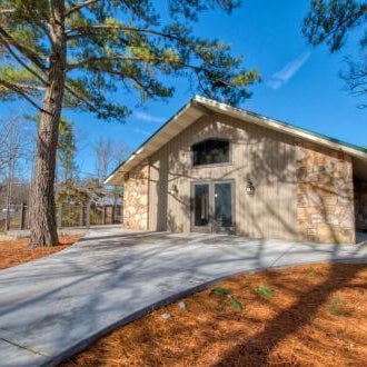 Tremont Lodge & Resort Thumbnail