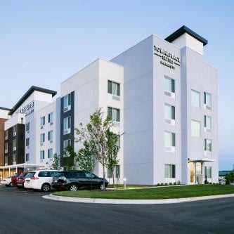 TownePlace Suites by Marriott Kansas City Airport Thumbnail