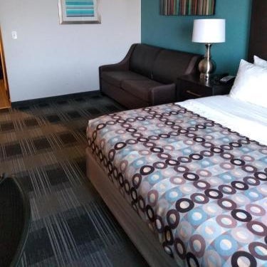 Days Inn by Wyndham Alva Thumbnail