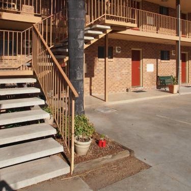Cobar Town & Country Motor Inn