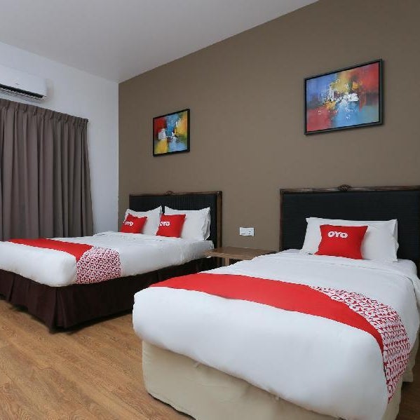 OYO 89915 EAST MOUNT HOTEL