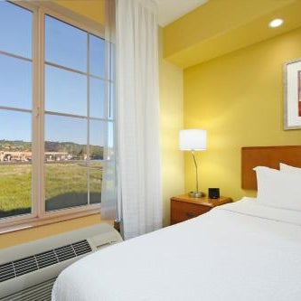 Fairfield Inn & Suites by Marriott Fairfield Napa Valley Area Thumbnail