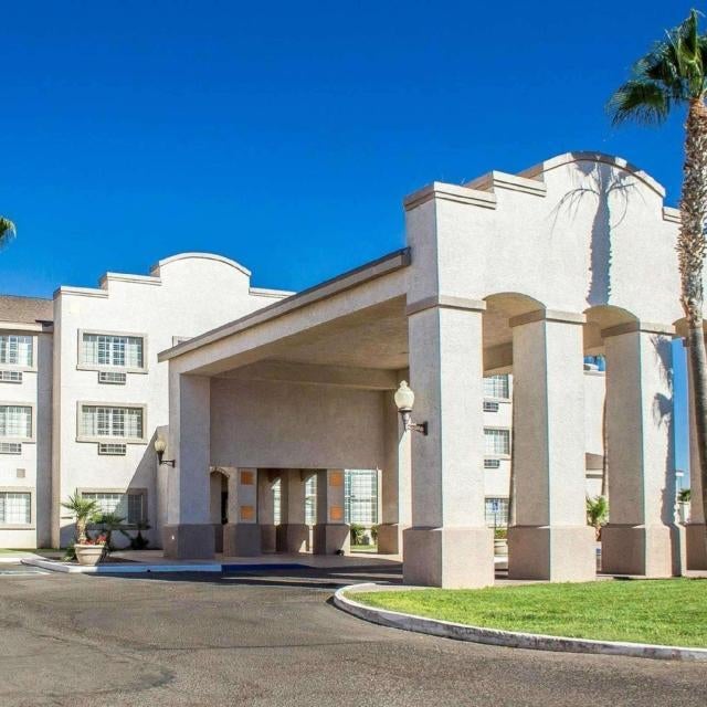 La Quinta Inn & Suites by Wyndham Safford Copper Valley Thumbnail