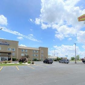 Baymont by Wyndham Litchfield Thumbnail
