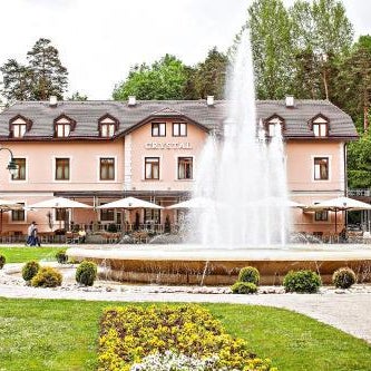 Hotel Crystal Thumbnail