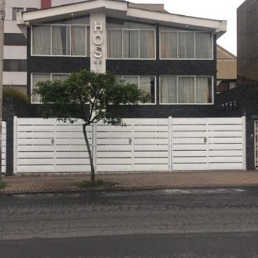 Hostal El Roble