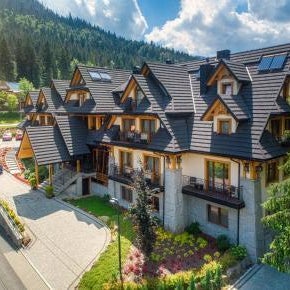 Gold Hotel Thumbnail