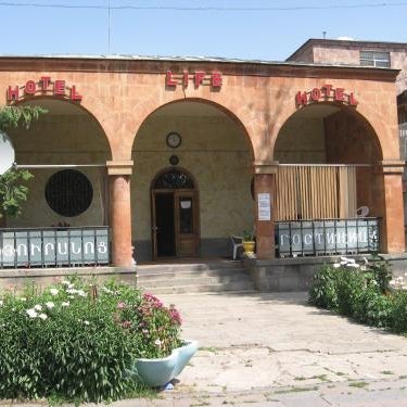 Hotel Life Thumbnail