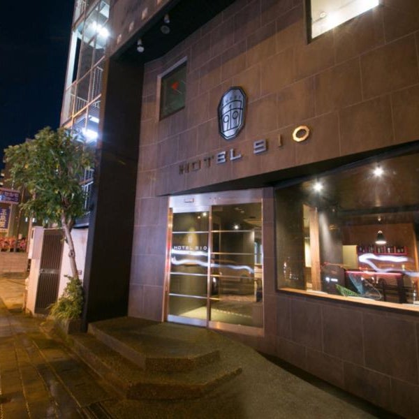 HOTEL 910