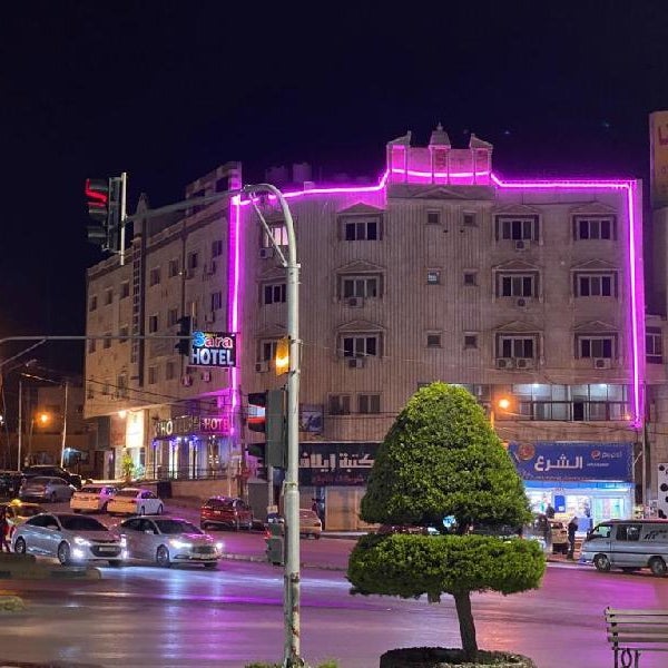 Sara Crown Hotel