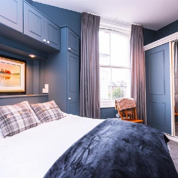 Summerfield Pub & Boutique Rooms