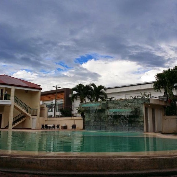 Dotties Place Hotel and Restaurant