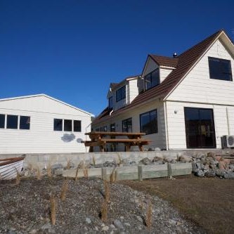 Bedrock, Lake Tekapo - spa pool included