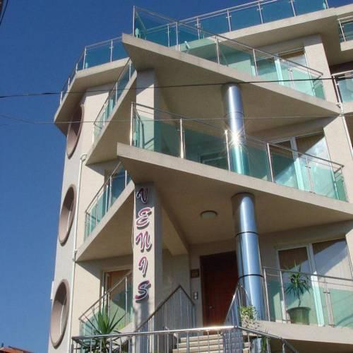 VENIS House