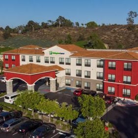 Holiday Inn Express Lake Forest By IHG Thumbnail