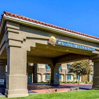 Comfort Inn & Suites Lancaster Antelope Valley Thumbnail