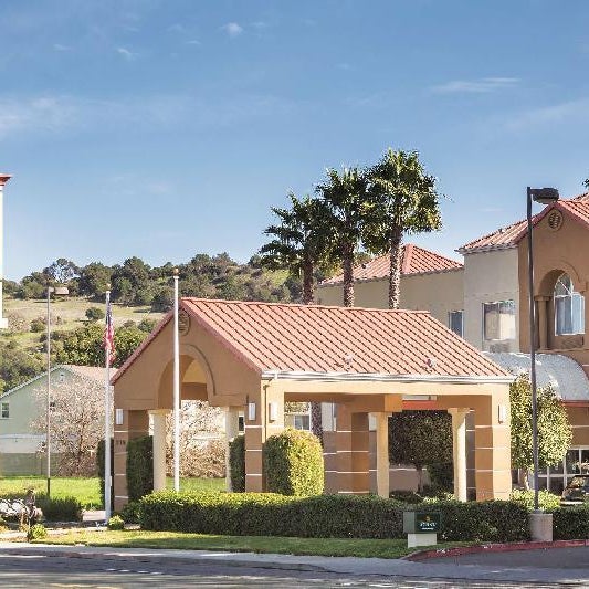 La Quinta Inn & Suites by Wyndham Fairfield - Napa Valley Thumbnail