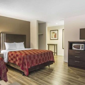 Econo Lodge And Suites Thumbnail