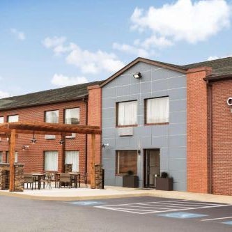 Country Inn & Suites by Radisson, Dahlgren-King George, VA Thumbnail