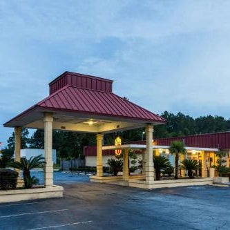 Super 8 by Wyndham Hardeeville Thumbnail