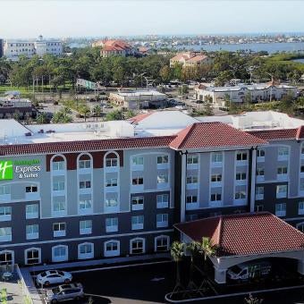 Holiday Inn Express & Suites St. Petersburg - Seminole Area By IHG Thumbnail