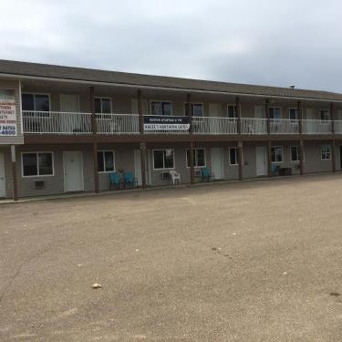 Kacee's Northern Suites
