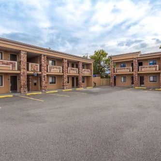 Travelodge by Wyndham South Hackensack Thumbnail