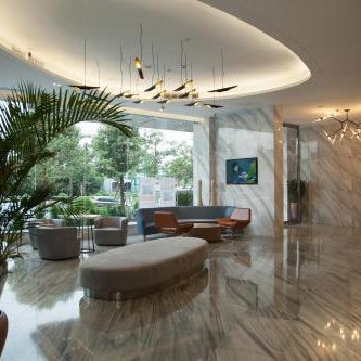 Qianhai Holiday Hotel