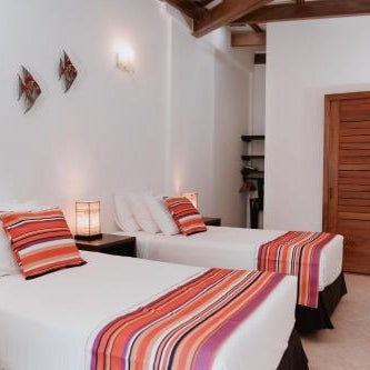 Hotel Galapagos Suites B&B Thumbnail