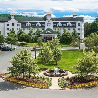 Comfort Inn & Suites Near Burke Mountain Thumbnail