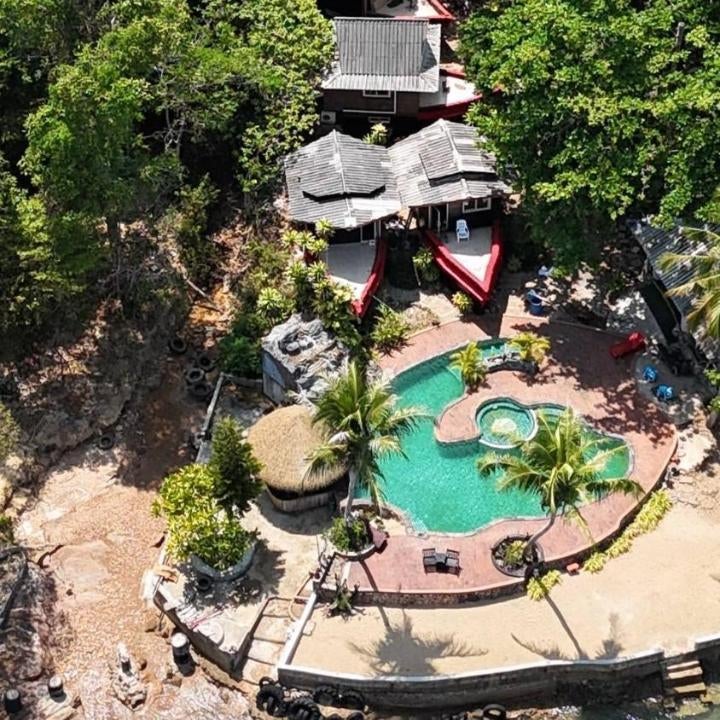 Pirates Bay Resort & Spa