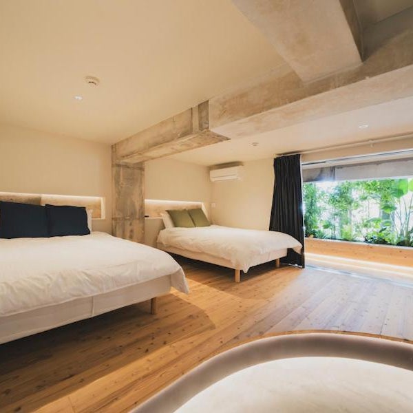 Nine stories hotel