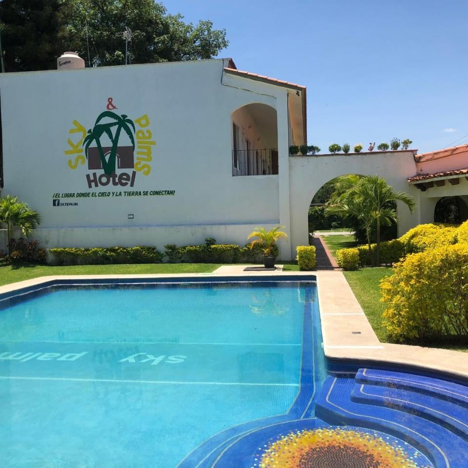 Hotel SKY & PALMS Thumbnail