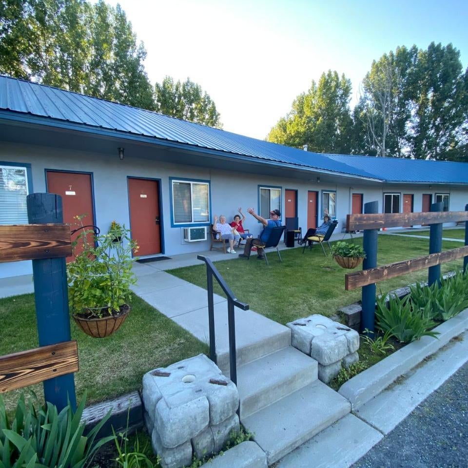 Columbia Point Resort