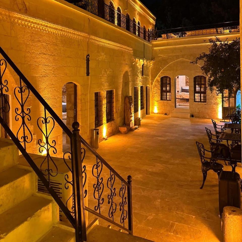 Cleopatra Antique Hotel