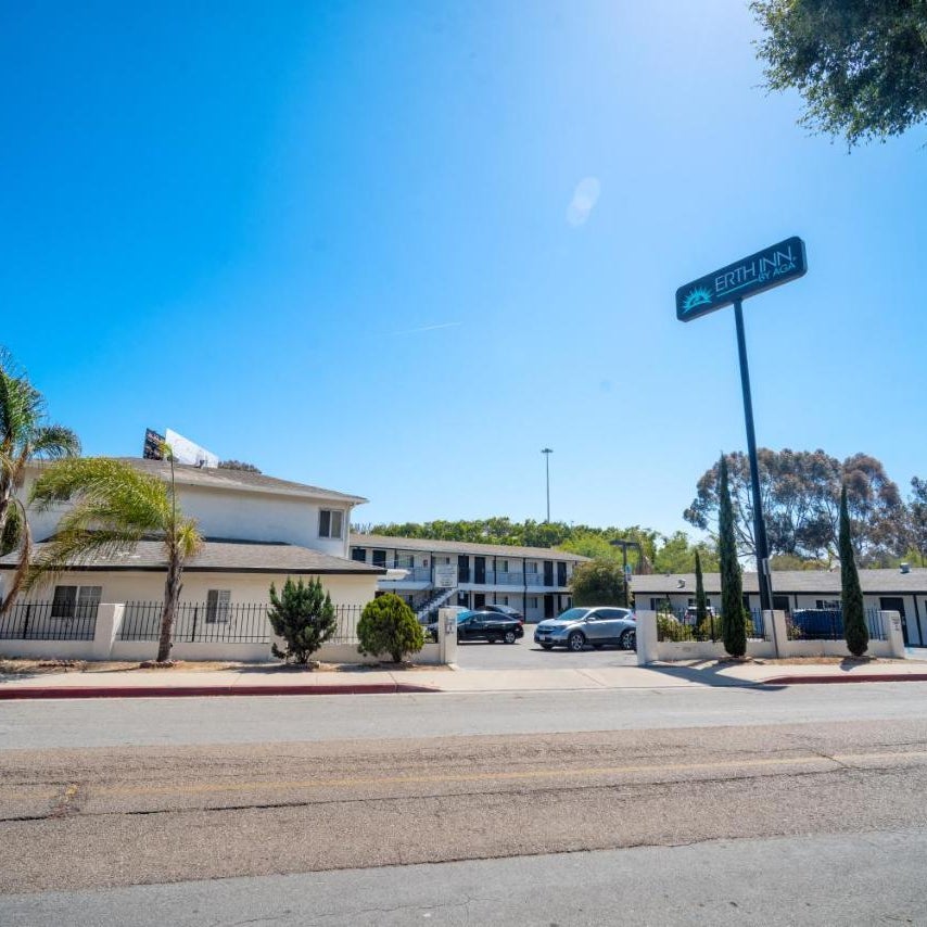 ERTH INN by AGA- San Ysidro Thumbnail