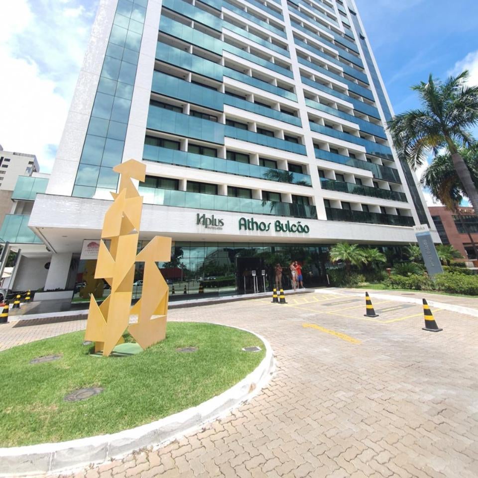 FLAT NO ATHOS BULCÃO HOTEL, 14º ANDAR, VISTA DA CIDADE, AO LADO DA ESPLANADA DOS MINISTÉRIOS E DO ESTÁDIO MANÉ GARRINCHA, SMART TV, WI-FI, PISCINA, ACADEMIA, ESTACIONAMENTO GRÁTIS, DE FRENTE AO BRASÍLIA SHOPPING By REI DOS FLATS Thumbnail