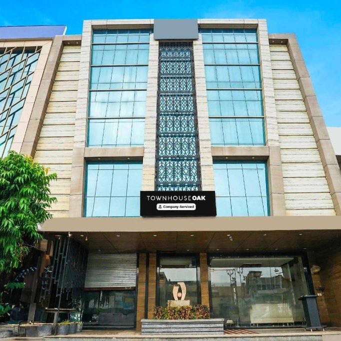Townhouse Oak Kota Airport